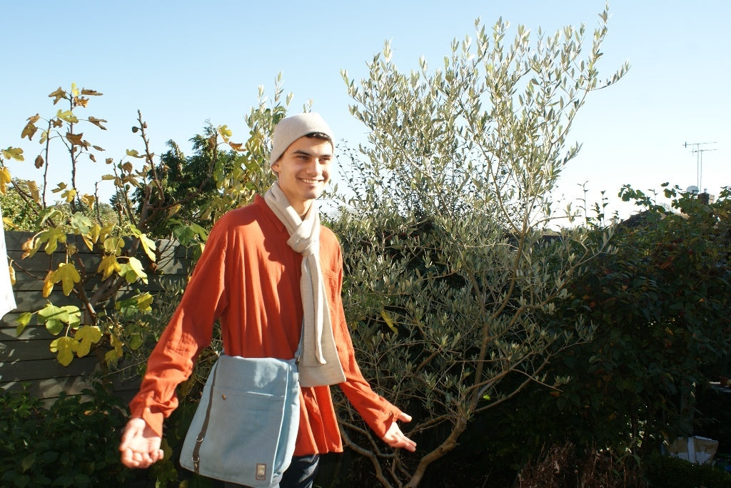 Hemp_20Beanie_20Scarf_20and_20DOC_20Hemp_20Messenger_20Blue_20resize_20height_8bfda2ed-b398-4ef5-868b-ca3d5fda8ee0.jpg